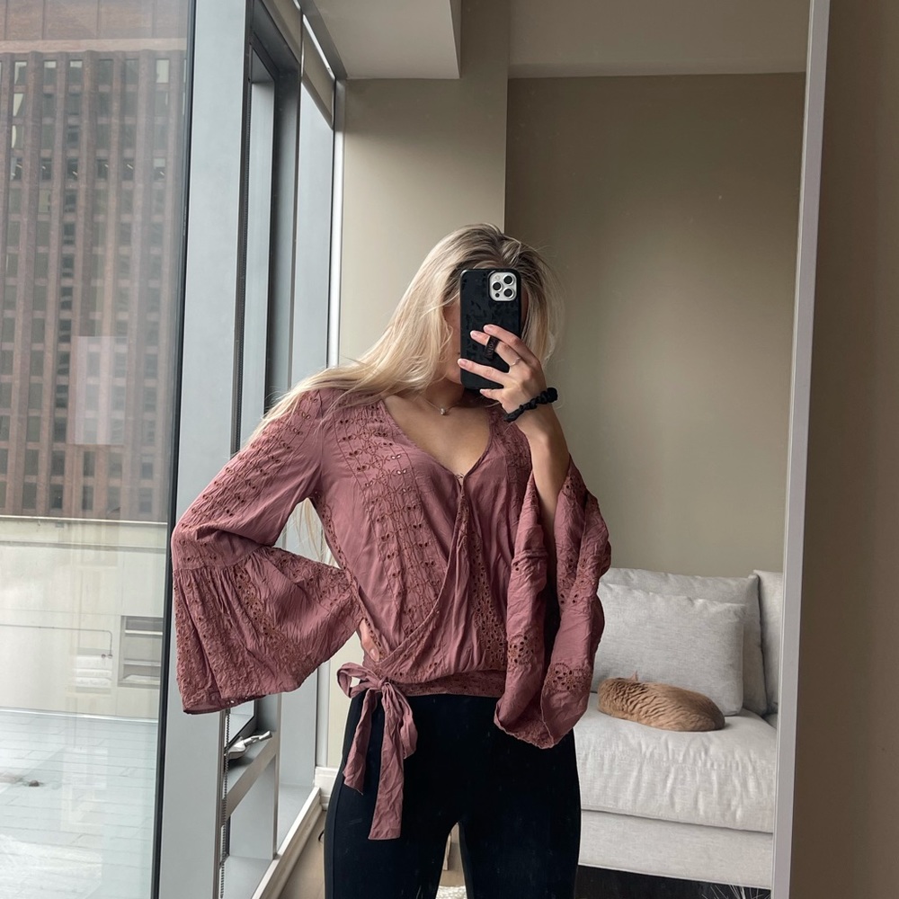 American eagle tie front blouse